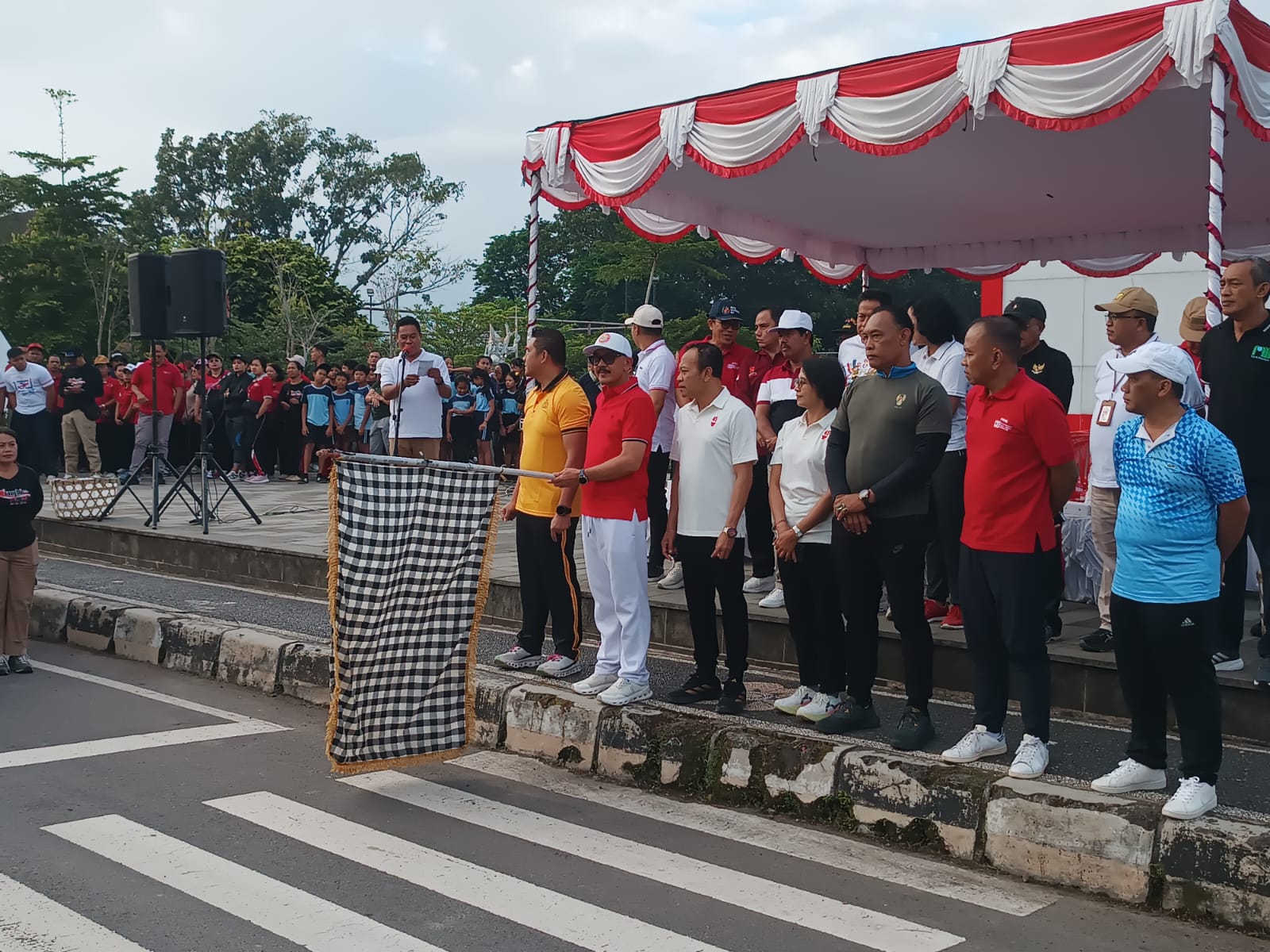 Wabup Bangli Lepas Jalan Santai, Awali Rangkaian Peringatan HUT ke-81 Kemerdekaan RI. 