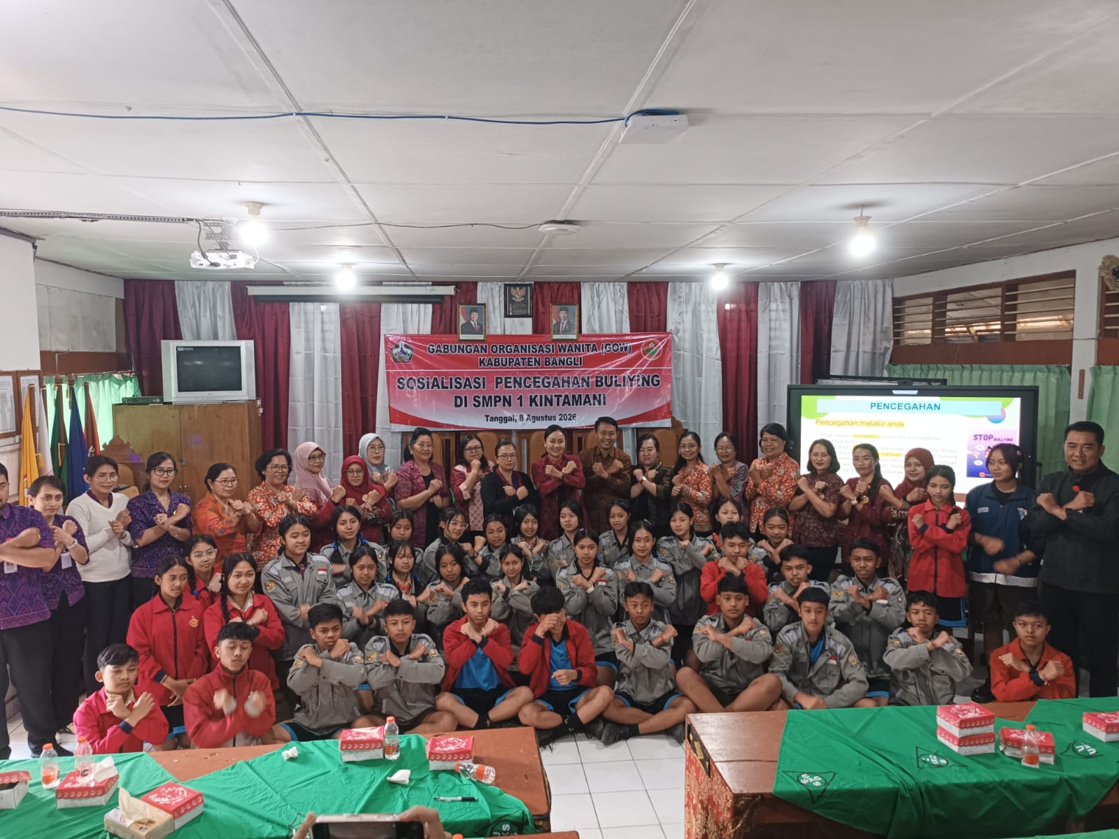 GOW Bangli Sosialisasikan Pencegahan Bullying di SMPN 1 Kintamani. 