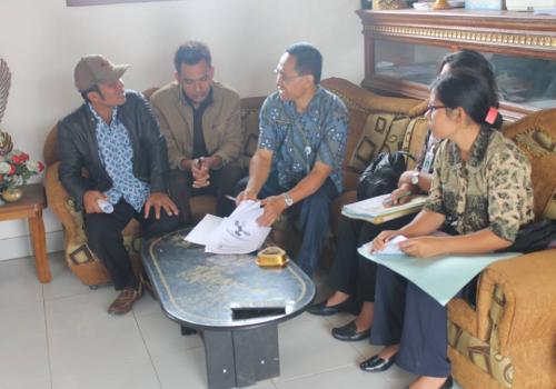 Pembinaan KIM di Bonyoh dan Pembinaan Tower di Bayung Gede